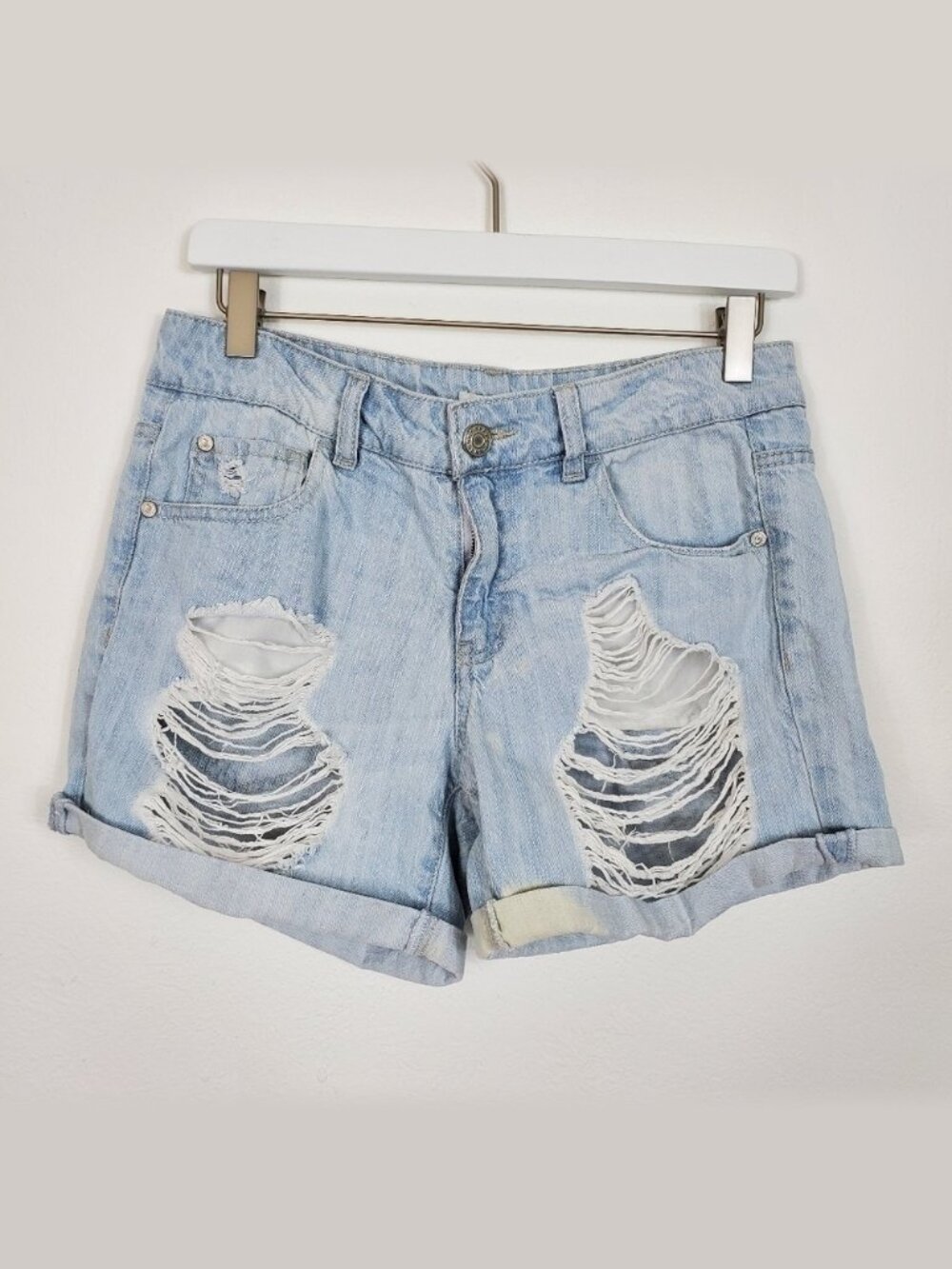 REFUGE DISTRESSED BLEACHED DENIM SHORTS